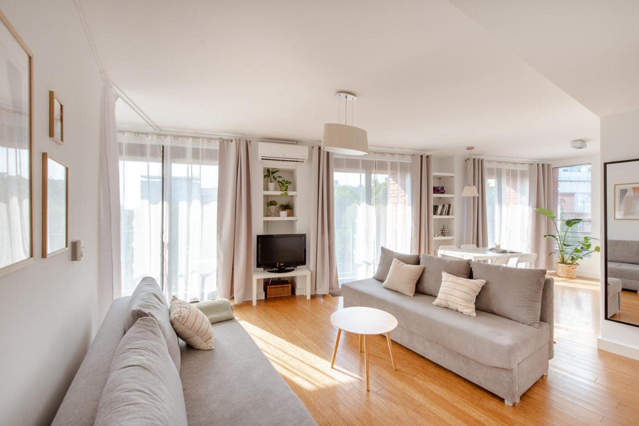 Spacious Apartment Close To Main Station / Galeria Krakowska Buitenkant foto